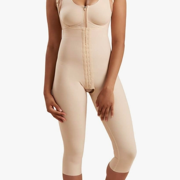 Post-surgical Compression Faja - Picture 1 of 2